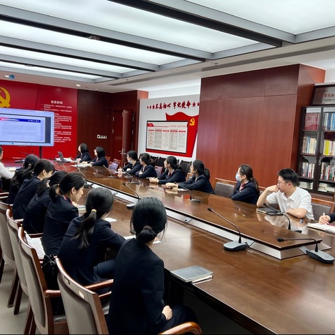 金华银行市府支行召开4月运营条线培训会议