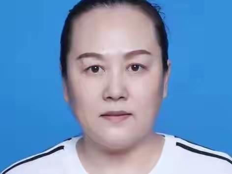 杏坛举光映桃李，泮池育人沐春晖——师德优秀教师鄂春梅事迹材料