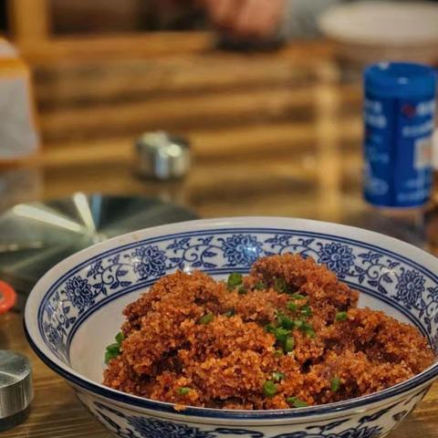 品尝美食，共享欢乐——博才阳光中数组团建活动