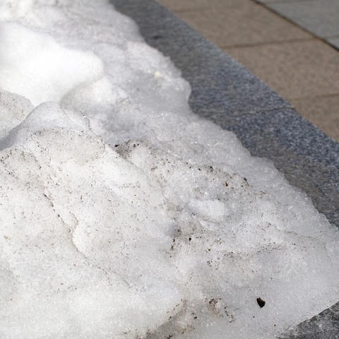 冰消雪融  拉开春的序幕