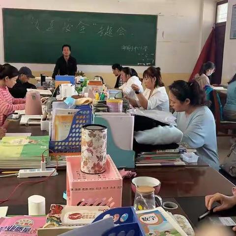 交通安全，警钟长鸣