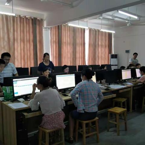 观庙镇召开脱贫攻坚数据质量提升培训会