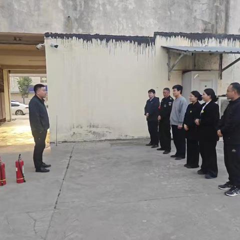 筑牢安全防线，护航金融阵地