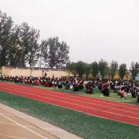 “防震减灾，安全先行”----汤官营小学防震应急疏散演练活动