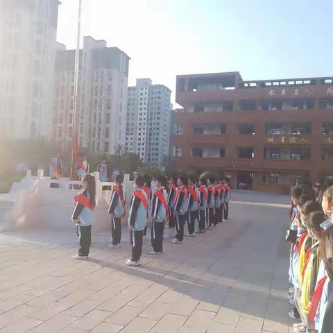 美好时光    感恩遇见——实验一小六（四）中队学期工作总结