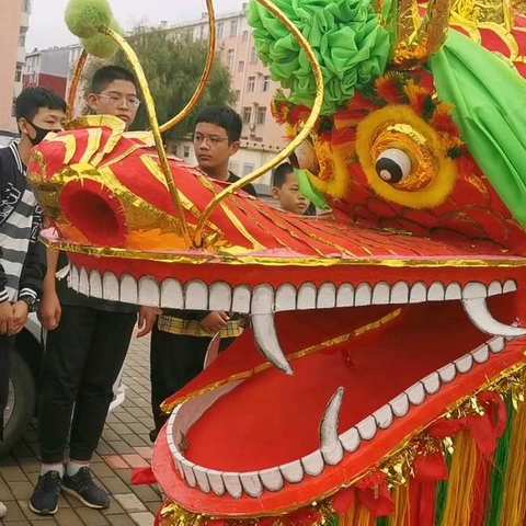 非遗麒麟“舞”进齐中 民间艺人现场开课——齐家务中学开展非遗文化进校园活动