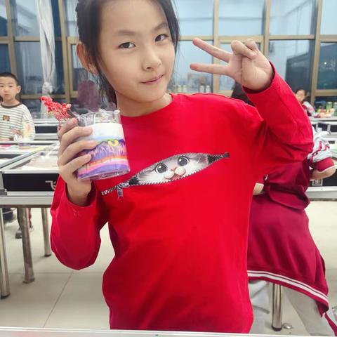 绘沙星辰～指尖绘动——第九小学沙画社团