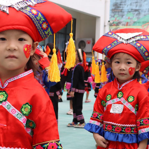 巴马瑶族自治县第五幼儿园开展“喜迎二十大，童心庆国庆”系列活动