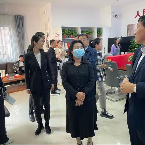 市人大调研组赴我区调研督导人大代表联络站工作