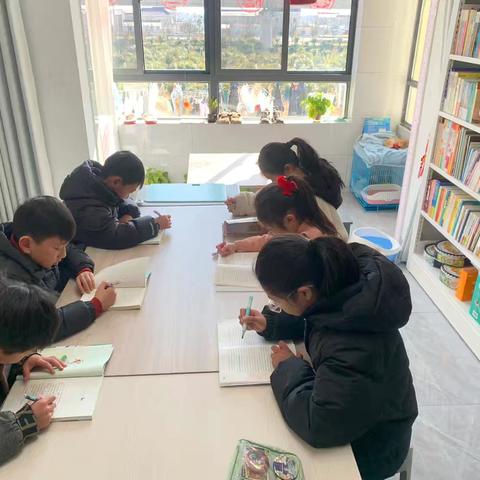 书香浸润假期，阅读丰富人生———海门港新区实验小学5年2班”阅读小队读书分享会
