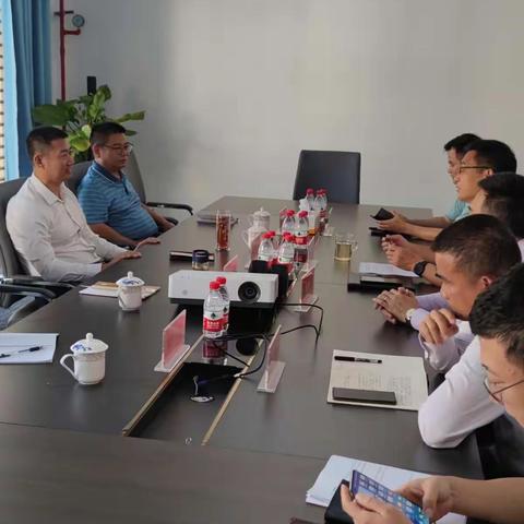 现代服务业产业园工委副书记周洪杰同志调研园区内政府投资项目