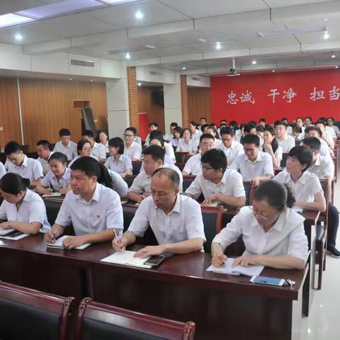 强检查防风险  重合规保安全        ——焦作市农信办开展突击查库专项活动
