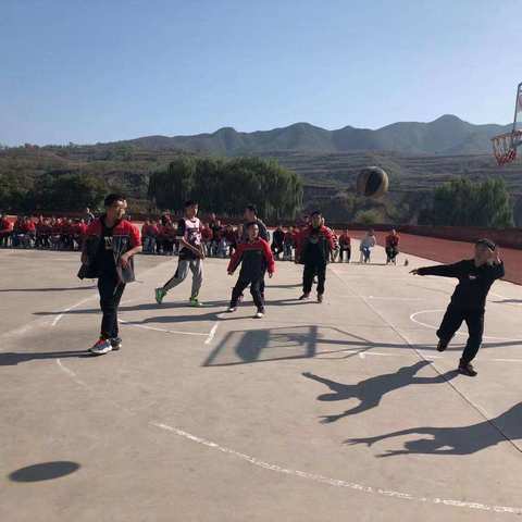 冶头镇中篮球赛: 拼搏的青春最美丽