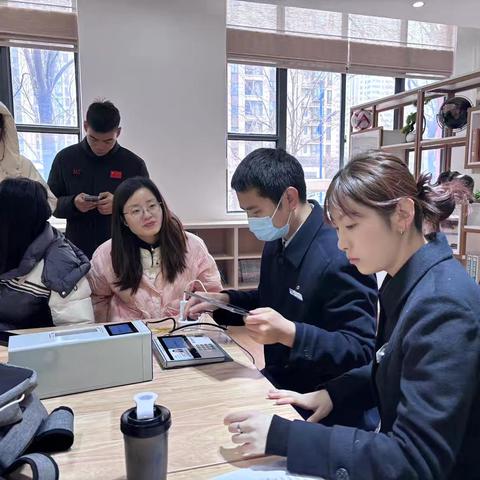 中国建设银行暖心服务进校园 为教职工开启“金融关爱”新篇章