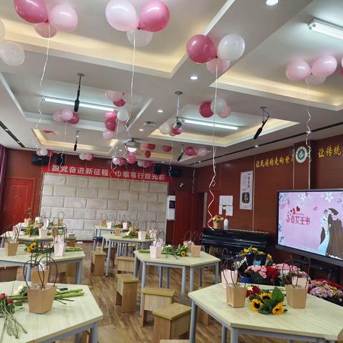 同心筑梦幸福花，奋楫扬帆启新程——黄陂六中庆“女神节”活动简讯