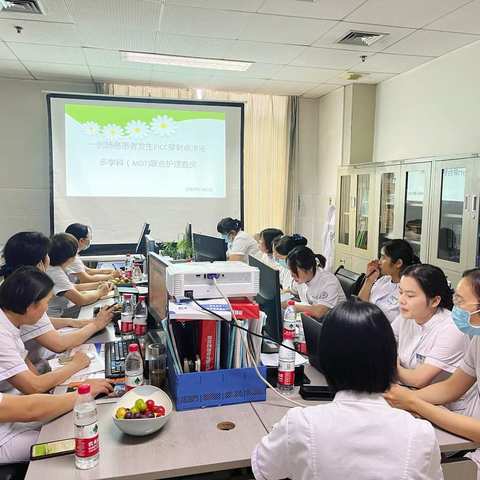 寻找问题探疑难，不断学习稳提高——1例肺癌患者发生PICC穿刺点渗液多学科联合（MDT）护理查房