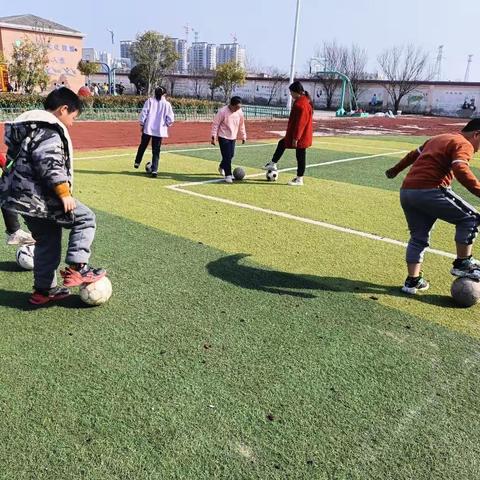 敞开兴趣之门，伴随健康成长——长丰县水湖镇乡村学校少年宫活动纪实