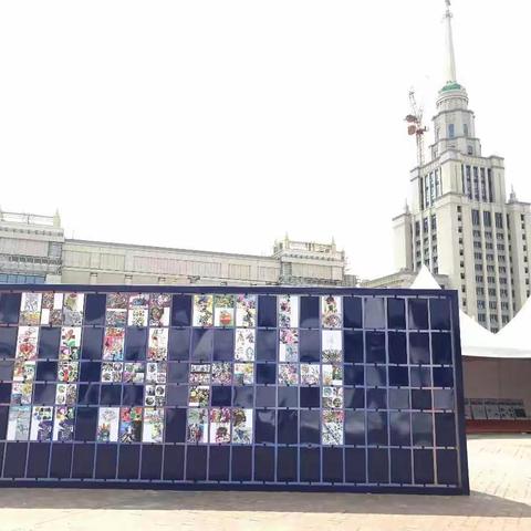 你看，那圆圆的是网球还是中秋的月亮呢~