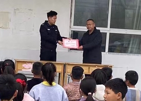 守护童年每一步：姚集镇张圩小学联手法治力量共抗校园霸凌