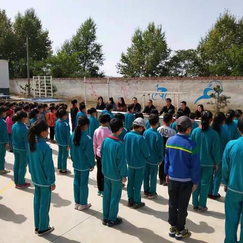大阳学区寨子小学秋季学期七彩阳光广播体操比赛。