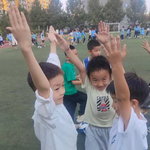 阳春小学一年级足球队第一节体验课精彩瞬间分享⚽️