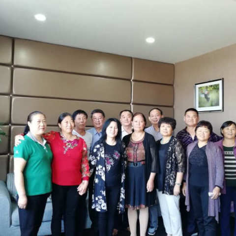 平师班四十五年小聚回忆，叙旧话新，情更浓