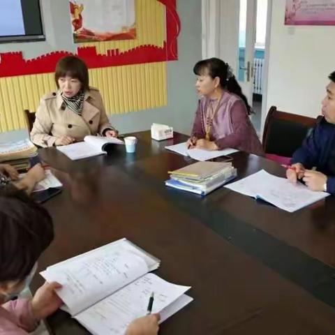 海区教科局教育研修中心初中部戴主任深入谢校指导数学教学活动