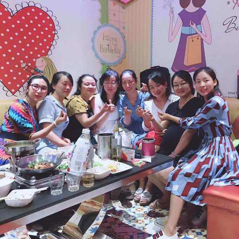毕业12年闺蜜聚会