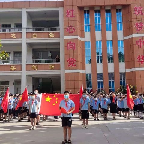 “喜迎二十大，永远跟党走”——安兴镇吕楼小学2022年春季新队员入队仪式