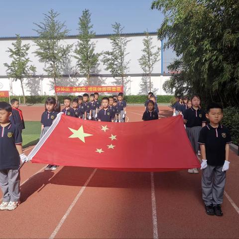 北湖小学“校园不信教，师生不传教”主题升旗仪式