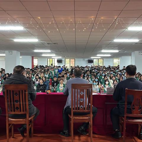 “虎虎生威向未来”——市三中召开2022年中考动员大会