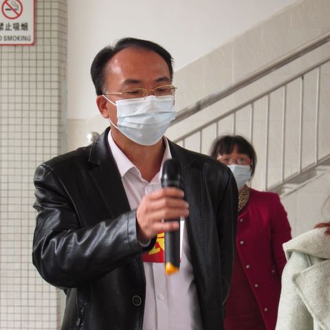 精细防控演练，筑牢安全防线——廉江市第四小学疫情防控应急处置模拟演练