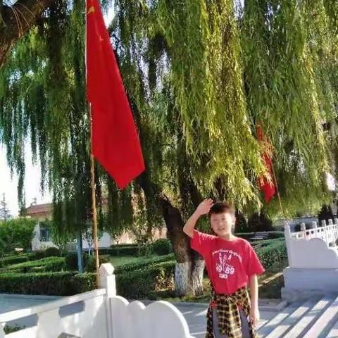 绛县华晋学校三二班“我和祖国在一起”活动纪实