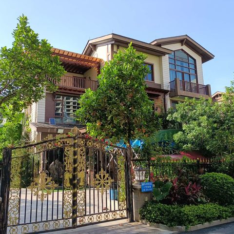 碧桂园十里银滩浅水湾十房15床，可入住30人，可加两床（带kTV，烧烤和麻将），距沙滩300米，不限行，沙滩免费开放，