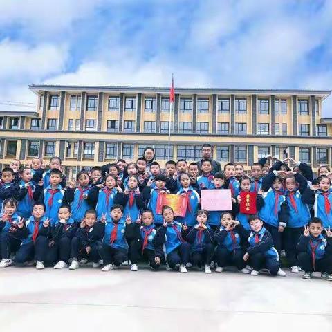 舞动北辰，童心飞扬