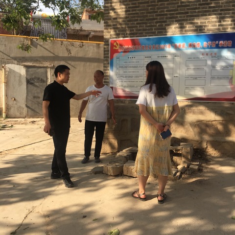 【巩义市新时代文明实践】镇副镇长季书峰到北游殿村指导工作，并进行燃气安全排查