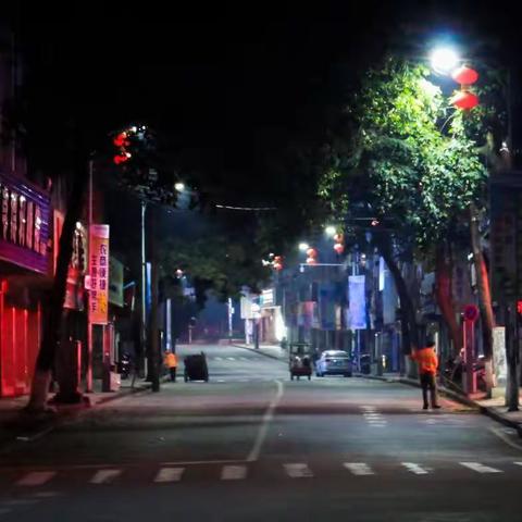 新《芙蓉镇》故事