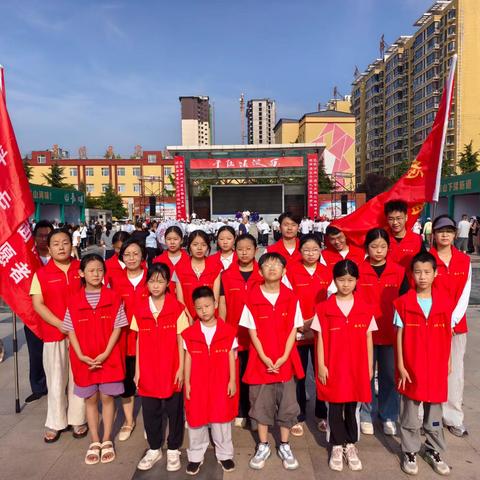 《志愿红映照“油”里乾坤——平陆油泼面技能大赛暨“山河味”品鉴活动志愿服务侧记》