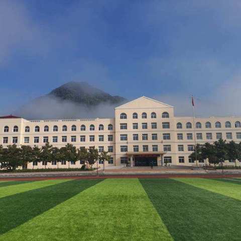 旧貌换新颜，师生笑开颜——为校解难办实事，政府助力兴教育