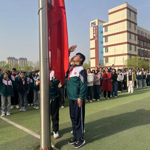 星泉皎洁的美篇