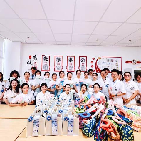 白衣炫五月，天使佑人间‌—2025年乳腺疾病中心护士节