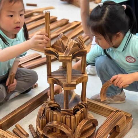 积木魔法城堡与桥梁探险——瓦子幼儿园大二班建构游戏