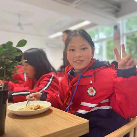 “兔”飞猛进新学期 前“兔”似锦向未来——河阳小学2022学年第二学期开学典礼