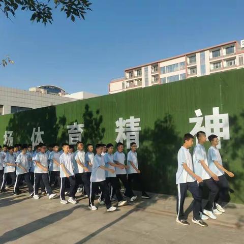 不啻微芒，造炬成阳        ——运河路校区2021级第四周工作纪实