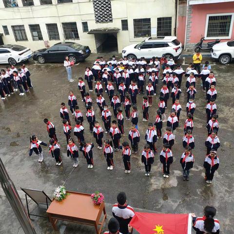 “喜迎二十大   争做好队员”双江中心小学2022年新队员入队仪式