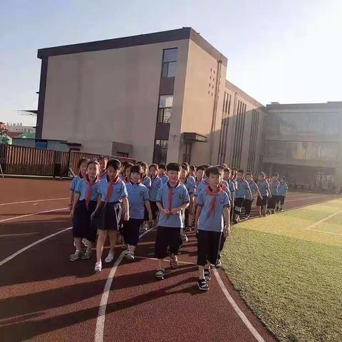 时光不语，静待花开——做最美的班级