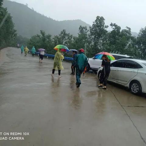 搬倒井村委安全隐患排查