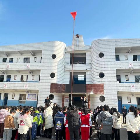 2022-2023年第二学期开学典礼——塔山街道南岸小学活动