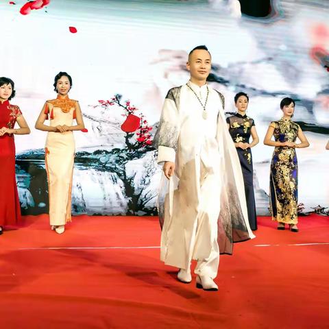 一场专属打造女人优雅2020跨年旗袍盛宴，1月6日相约平阳喜喜喜大酒店！邀请函