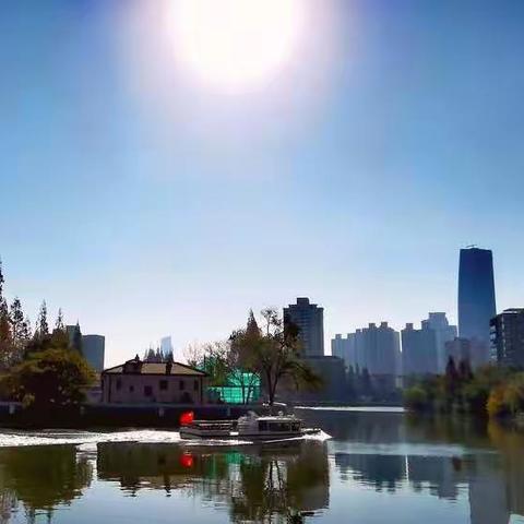 悠游苏河畔